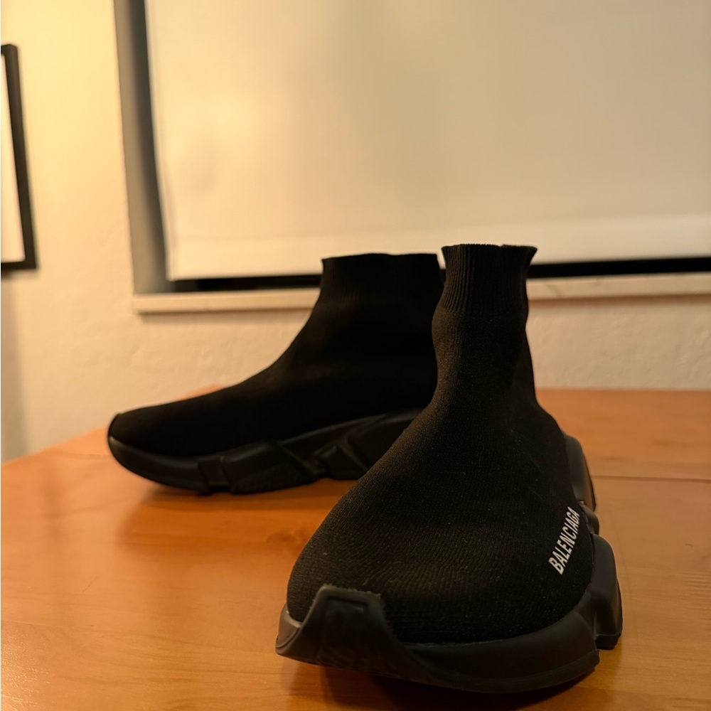 Balenciaga Women’s Speed 2.0 Black Knit Sneakers - Picture 5 of 5